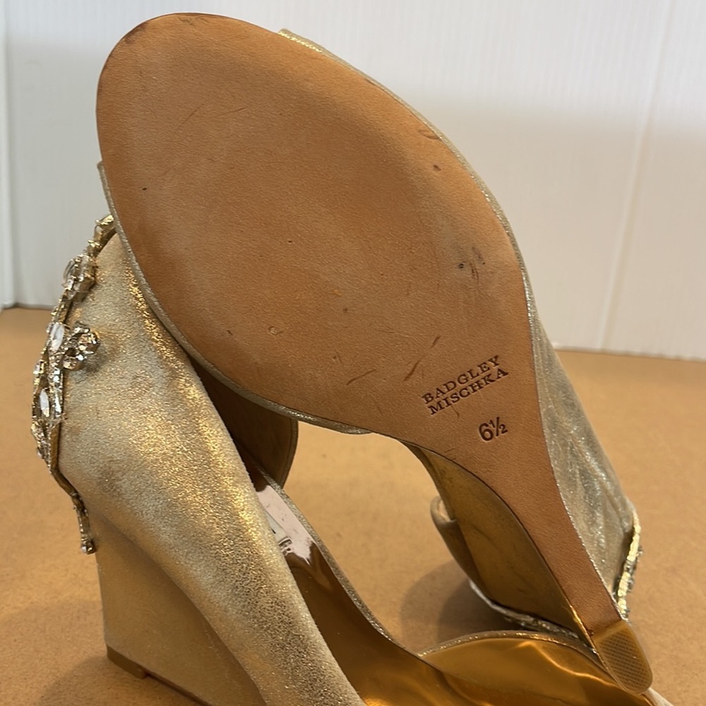 Badgley Mischka Wedge Shoes - Picture 8 of 8